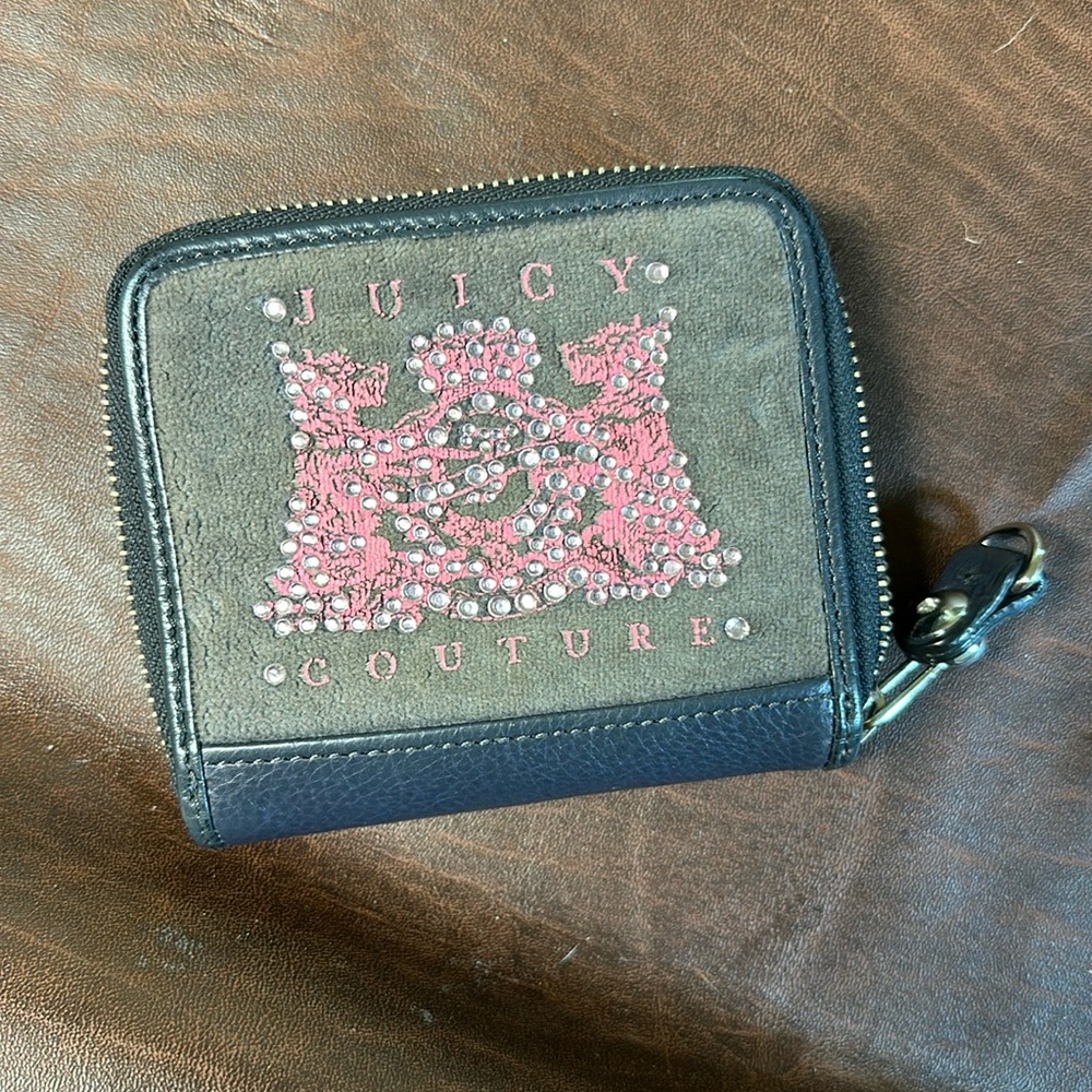 Juicy couture wallet 🤍